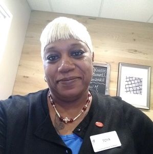 Meet your Posher, Toya